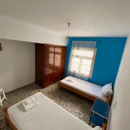 קמנה וורלה Family Apartment With 2 Bedrooms To The City Center מראה חיצוני תמונה
