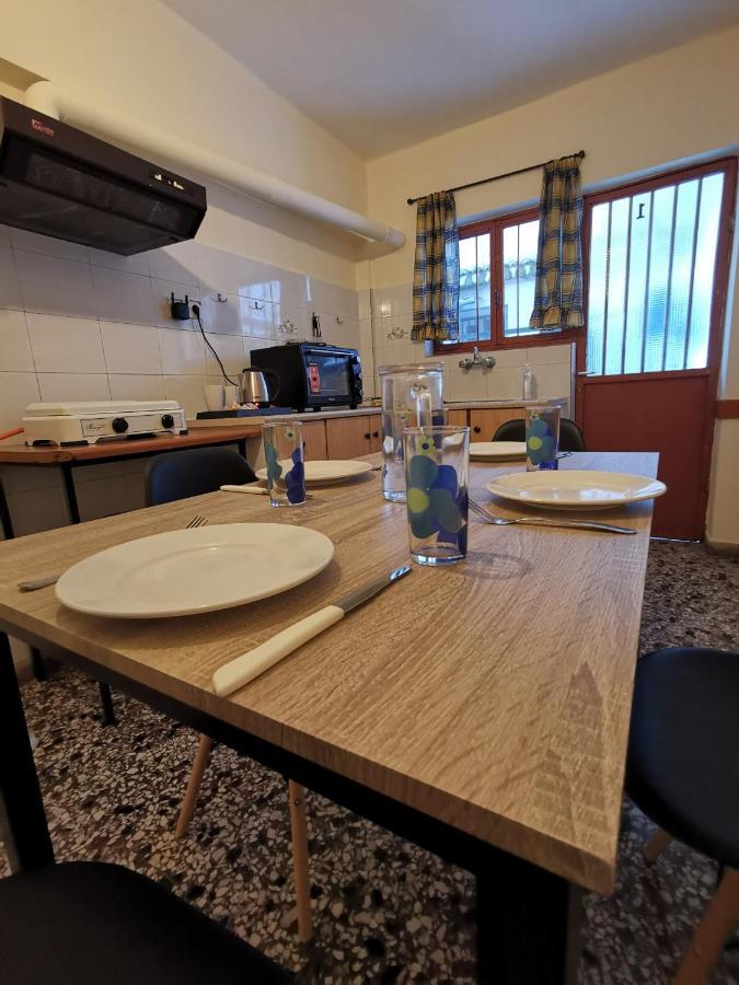 Family With 2 Bedrooms To The Center *